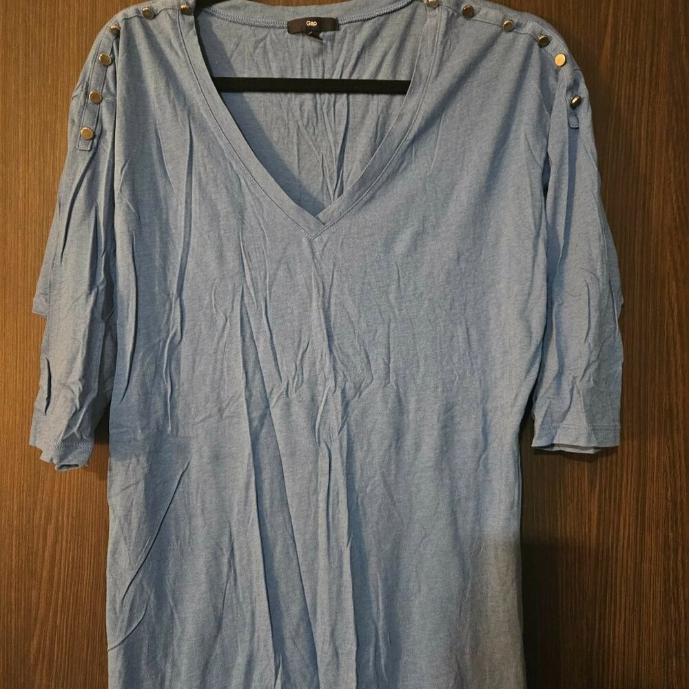 The gap top